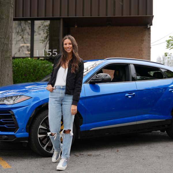 Kelly Car Mom 